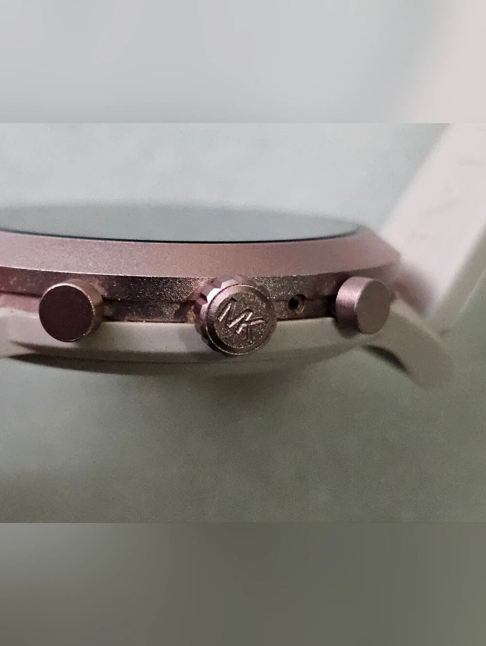 Michael Kors Access MKGO Smartwatch Pink / Rose Gold Silicone